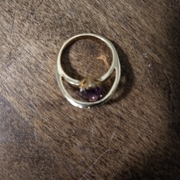 Ring - Picture 2 of 3